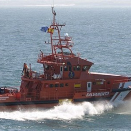 Embarcación de Salvamento Marítimo en el Estrecho. SALVAMENTO MARÍTIMO