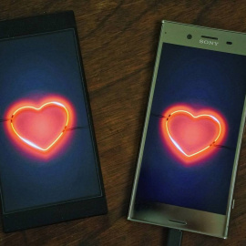 La llegada de las 'apps' para ligar favoreció la entrada de un público más joven y ayudó a normalizar las parejas que se conocieron por este canal.