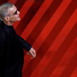 23/05/2019.- El director de Túnez Abdellatif Kechiche llega a la presentación de "Mektoub, My Love: Intermezzo" este jueves, durante el Festival de Cine de Cannes, que se celebra desde el 14 al 25 de mayo. EFE/IAN LANGSDON / POOL