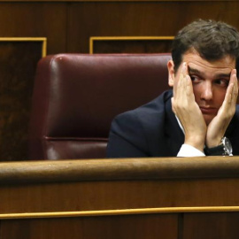 El presidente de Ciudadanos, Albert Rivera, durante el Pleno del Congreso de los Diputados el pasado 19 de abril. EFE/Kiko Huesca