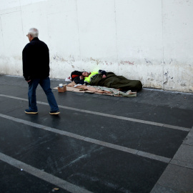 La salida de la crisis está provocando un ensanchamiento de la brecha social que separa de las clases medias y las altas a las menos favorecidas económicamente. REUTERS/Archivo