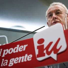 El coordinador general de Izquierda Unida, Cayo Lara, durante su intervención en la reunión celebrada en Madrid de la Presidencia federal./ EFE-Luca Piergiovanni