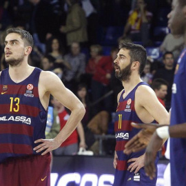 Satoransky y Navarro, tras el partido. EFE/Marta Pérez