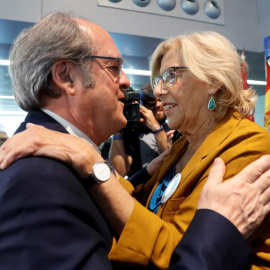 La alcaldesa de Madrid, Manuela Carmena, y el candidato a la presidencia de la Comunid de Madrid Ángel Gabilondo. - EFE