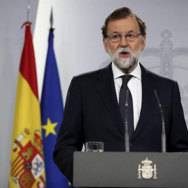 El presidente del Gobierno, Mariano Rajoy, durante su comparecencia esta tarde en el Palacio de La Moncloa. EFE/Chema Moya