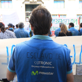 Protesta ante la sede de Telefónica.- JAIRO VARGAS