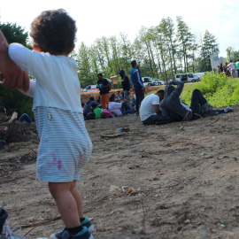 Refugiados en la frontera entre Bosnia y Croacia. - SRAL AL SELAWE