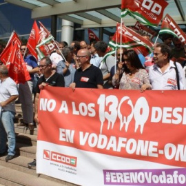 Las 'telecos' destruyen 9.400 empleos en el último año amparadas por la reforma laboral