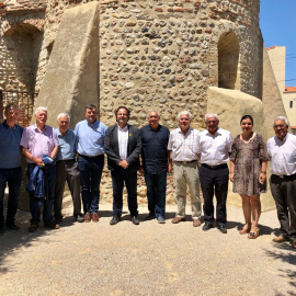 86 alcaldes de la Catalunya Nord en un acte a la Torre de Bisbe (Latour-Bas-Elne), on han denunciat la violació de les llibertats fonamentals a Catalunya i la repressió. @AMI__cat