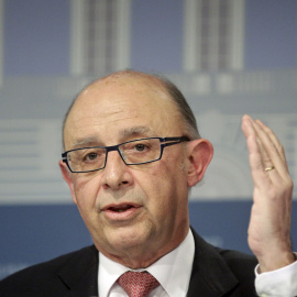 El ministro de Hacienda en funciones, Cristobal Montoro, durante una rueda de prensa en la sede de su Departamento. REUTERS/Andrea Comas