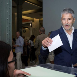 26/05/2019 - El ministro del Interior en funciones, Fernando Grande-Marlaska, votando en el Palacio de Cibeles de Madrid en los comicios europeos, municipales y autonómicos | EFE/ Luca Piergiovanni