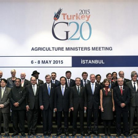 El ministro de Agricultura turco, Mehdi Eker, interviene durante la reunión de ministros de Agricultura del G20 que se celebra en Estambul. /EFE