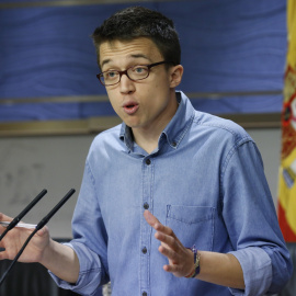 El portavoz de Podemos, Iñigo Errejón, durante su comparecencia en rueda de prensa, tras la reunión de la Junta de Portavoces del Congreso de los Diputados. EFE/Sergio Barrenechea
