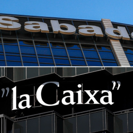Los logos del Banco Sabadel y de Caixabank en sus sedes en Barcelona. REUTERS