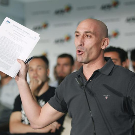 El presidente de la Asociación de Futbolistas Españoles (AFE), Luis Rubiales, durante la rueda de prensa del jueves. /EFE