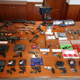 Parte del arsenal incautado por la Guardia Civil. EUROPA PRESS/Guardia Civil