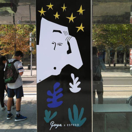 Reinterpretación de "La Maja Desnuda" de @IamEsteso, en la parada de tranvía de Plaza Aragón #paradaasalto #Asalto2017