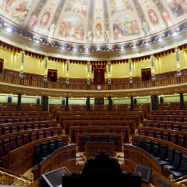 El Hemiciclo del Congreso de los Diputados vacío, visto desde el asiento de la presidencia de la Cámara. REUTERS/ergio Pérez