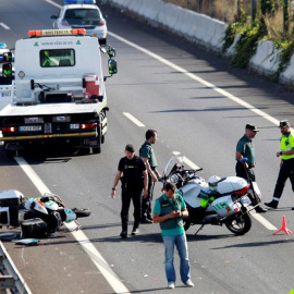 La zona en la que el agente de la Guardia Civil ha fallecido en el término municipal de Los Barrios (Cádiz). EFE/A.Carrasco Ragel.