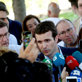El candidato a la Presidencia del PP, Pablo Casado junto al presidente de la Xunta de Galicia Alberto Núñez Feijóo.EFE/Cabalar