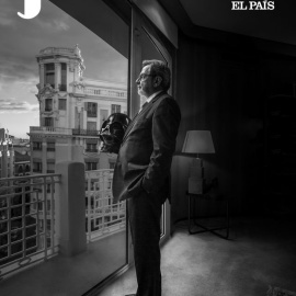 Cebrián, en la portada censurada de 'Jot Down'.