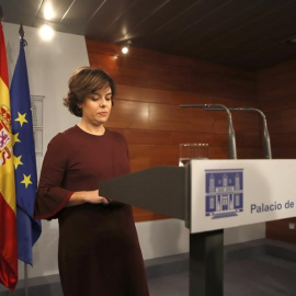 Soraya Sáenz de Santamaría dona resposta a la compareixença de Carles Puigdemont al Parlament de Catalunya sobre el referèndum de l'1 d'octubre / EFE