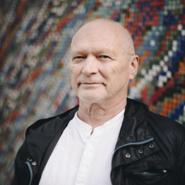 Henning Solhaug, representante del sindicato de electricistas noruego Elogit, colabora desde 2013 con la ARMH en las exhumaciones de la Guerra Civil Española. / IGNACIO IZQUIERDO PATIÑO