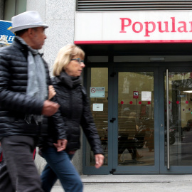 Una oficina del Banco Popular en el centro de Madrid. REUTERS/Andrea Comas
