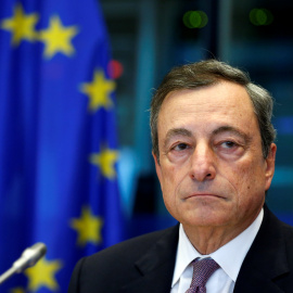 El presidente del BCE, Mario Draghi, en una reciente comparecencia en la Comisión de Asuntos Económicos y Monetarios del Parlamento Europeo. REUTERS/Francois Lenoir