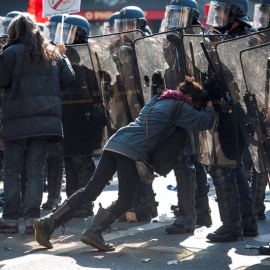 Varias personas resultaron heridas en la manifestación de París. / JEREMY LEMPIN (EFE)