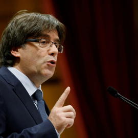 El expresident de la Generalitat, Carles Puigdemont, en una intervención en el parlament en septiembre de  2016. REUTERS/Albert Gea