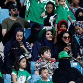 Arabia Saudí permitirá a las mujeres acompañadas acudir a tres estadios del país. REUTRERS/Archivo