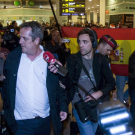 El exconseller Forn, a su llegada a El Prat. EFE/Quique García.