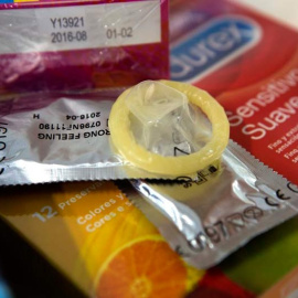 La población en riesgo por infección de VIH debe tomar precauciones y "ahí hay toda una gama de medidas de protección". (EFE)