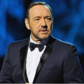 Retiran el Emmy de honor a Kevin Spacey tras ser acusado de acoso sexual