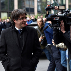 El expresident catalán, Carles Puigdemont, a su llegada para su comparecencia en el Press Club Brussels Europe, en la capital belga. REUTERS/Eric Vidal