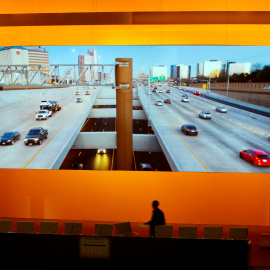 Vista general del escenario antes del comienzo de la junta de accionistas de Ferrovial, en Madrid. REUTERS/Paul Hanna