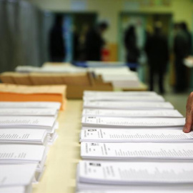 Los partidos y coaliciones sin representación parlamentaria necesitan el apoyo previo de algo más de 5.500 votantes catalanes para poder presentarse a las autonómicas.