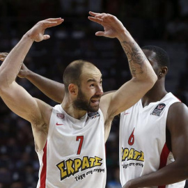 El escolta del Olympiacos Vassilis Spanoulis tras la victoria de su equipo ante el CSKA de Moscú en el primer partido de semifinales de la Final a cuatro de la Euroliga que se disputa esta tarde en el Barclaycard Center de Madrid. EFE/Juan 