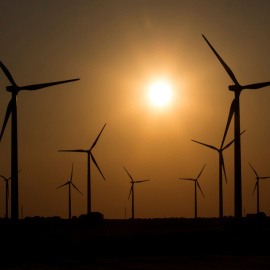 Campo de turbinas eólicas en la localidad conquense de Tebar.