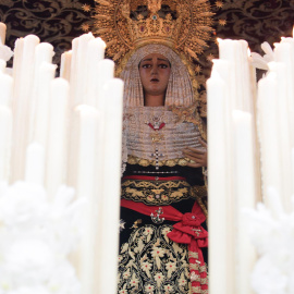 Virgen del Baratillo con el fajín de Franco. / EUROPA PRESS - MARÍA JOSÉ LÓPEZ