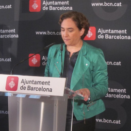 La alcaldesa de Barcelona, Ada Colau, en rueda de prensa. E.P.