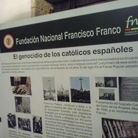 La Fundación Franco aprovecha las visitas al Pazo de Meirás para acusar el Frente Popular del “genocidio de los católicos” españoles.-