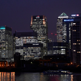 Las oficinas de los bancos Citi, Barclays, y HSBC, en el distrito financiero londinense de Canary Wharf. REUTERS/Toby Melville