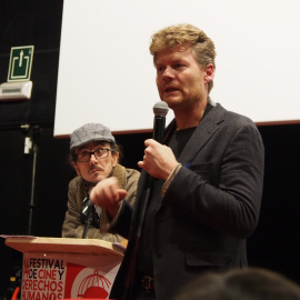 L'ecoomista Austríac Christian Felber, en la cloenda del 14è Festival Internacional de Cinema i Drets Humans de Barcelona. / Queralt Castillo