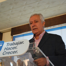 Javier Arenas durante el mitin en el que ha participado en Málaga.