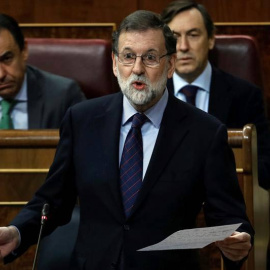 Rajoy responde a la portavoz del PSOE en el Congreso. | Emilio Naranjo (EFE)