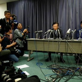 El presidente de Mitsubishi, Tetsuro Aikawa, y  su director ejecutivo Osamu Masuko. REUTERS/Toru Hanai