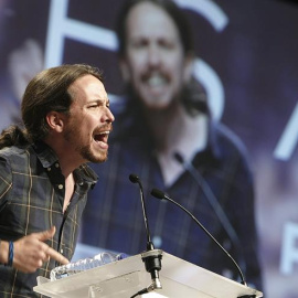 Pablo Iglesias, durante el acto en Zaragoza. EFE/JAVIER BELVER