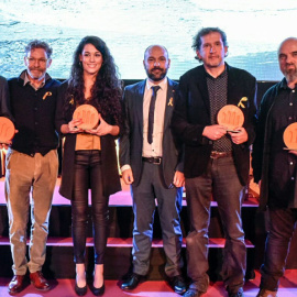 Els guardonats en la 67 edició de la Nit de Santa Llúcia, que organitza Òmnium Cultural, amb el vicepresident de l'entitat, Marcel Mauri. /Òmnium Cultural.